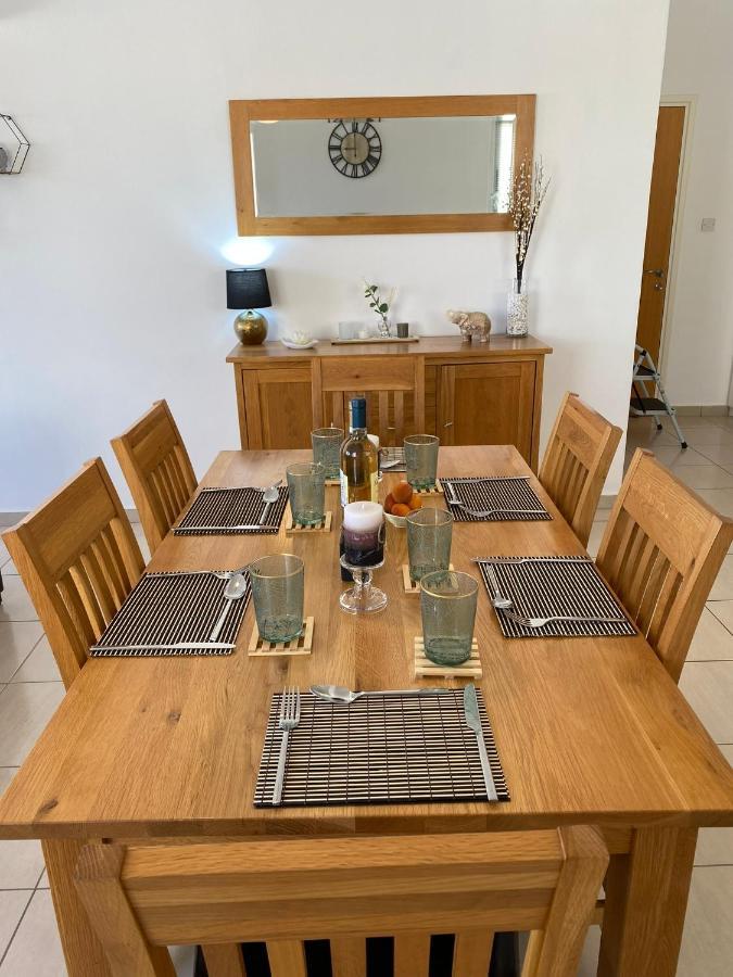 Beautiful 2 Bed Apartment In Peyia Valley, Paphos Pegeia Exterior foto