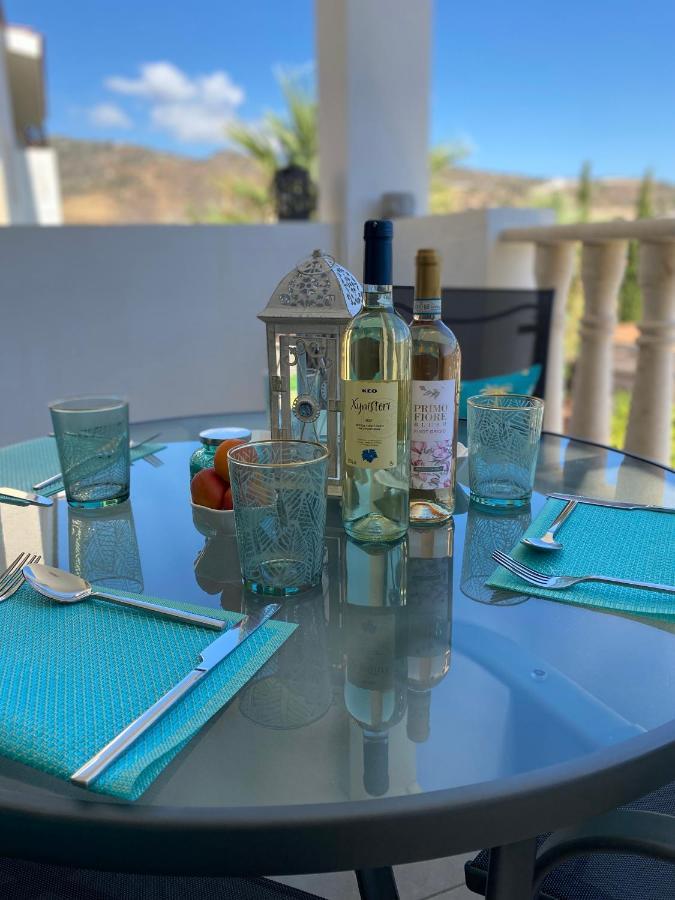 Beautiful 2 Bed Apartment In Peyia Valley, Paphos Pegeia Exterior foto
