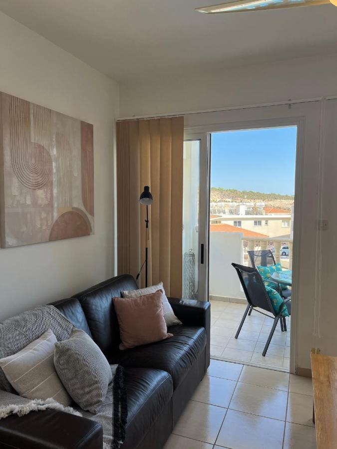 Beautiful 2 Bed Apartment In Peyia Valley, Paphos Pegeia Exterior foto