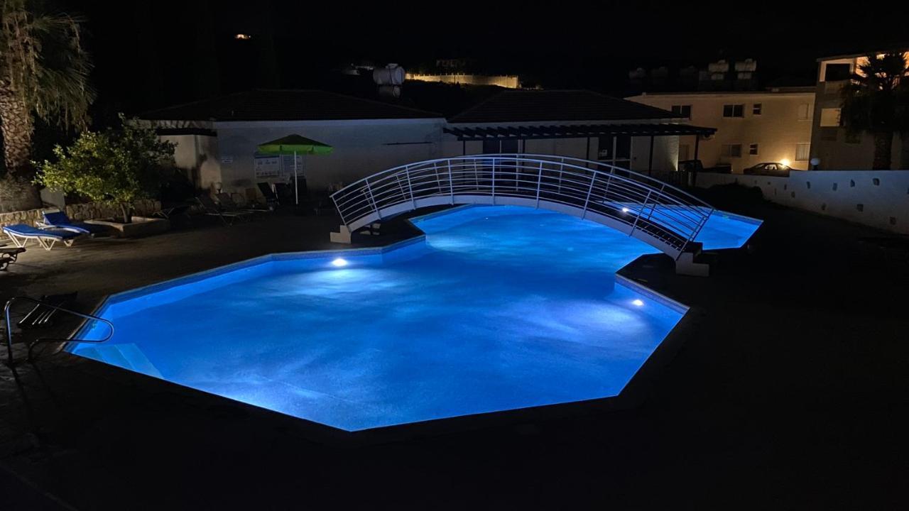 Beautiful 2 Bed Apartment In Peyia Valley, Paphos Pegeia Exterior foto